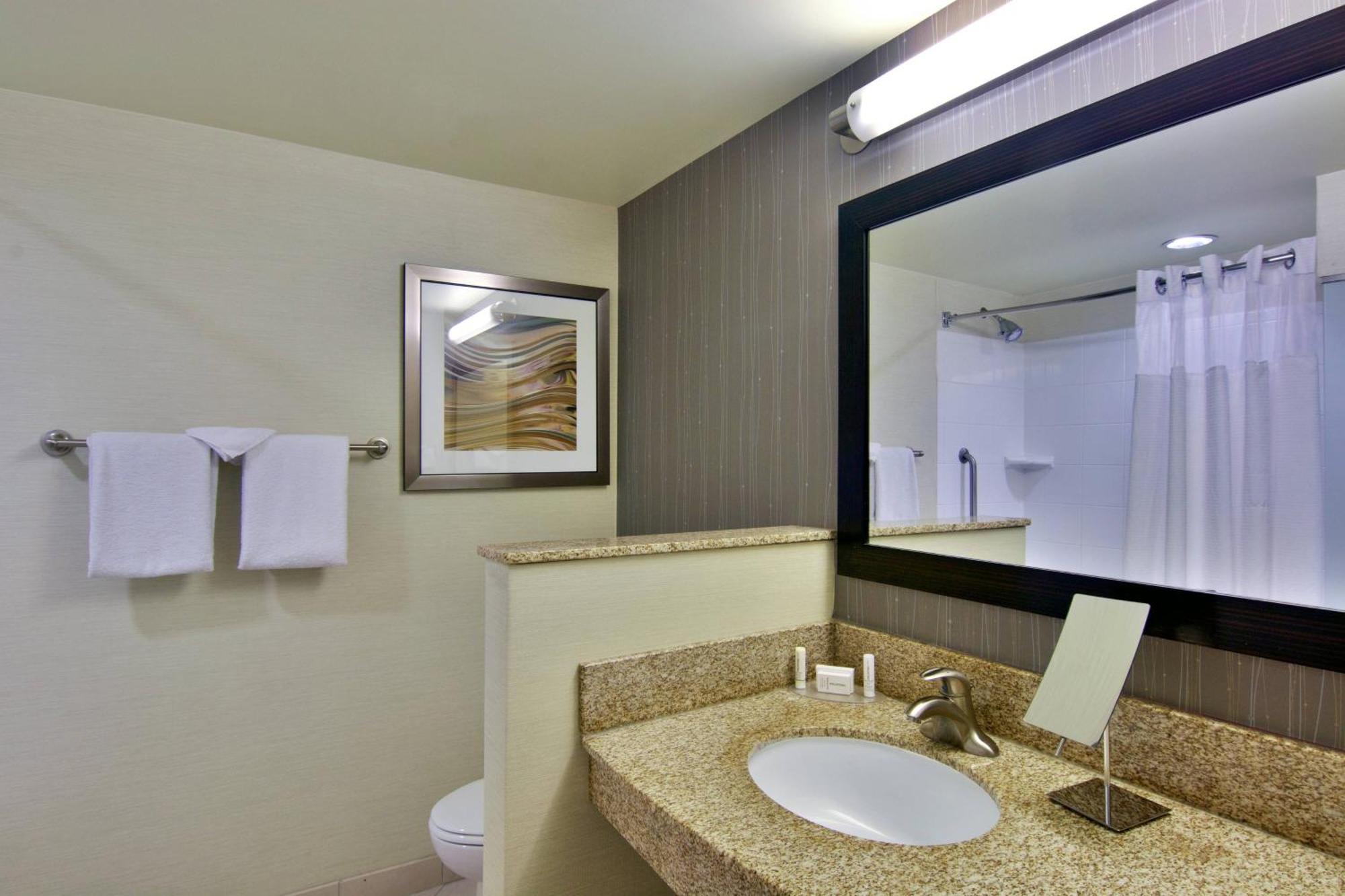 Courtyard By Marriott Кларксвилл Экстерьер фото